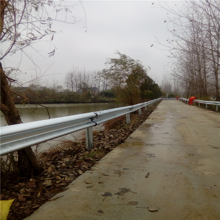 浙江公路护栏多少钱一米？？？？？？？